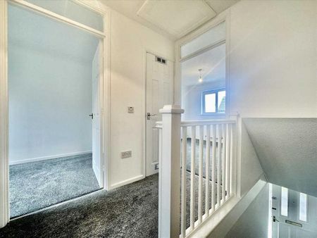 2 bedroom semi-detached house to rent - Photo 5