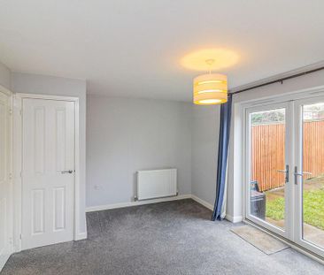 2 bedroom terraced house to rent - Photo 4