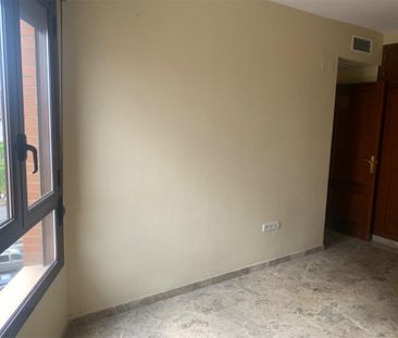 Piso de alquiler en Avenida Al-nasir, 5, Santa Rosa - Valdeolleros - Photo 2