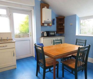 Bedroom Detached House In Winton, BH9 - Photo 2