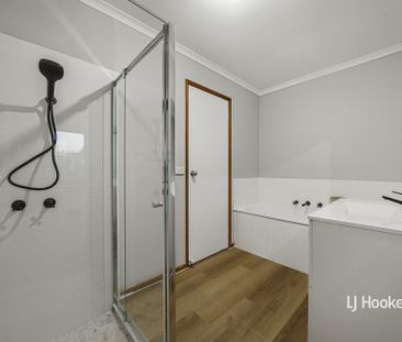 10 Intervale Drive, Wyndham Vale VIC, Belconnen - Photo 4