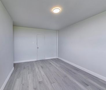 For Lease - 65 Thorncliffe Park Drive Unit# 1404, Toronto, Ontario - Photo 6