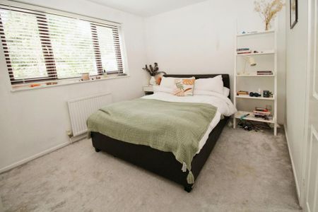 2 bedroom terraced house to rent - Photo 4