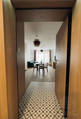 Stare Miasto, 2 pokoje + winda i miejsce postojowe - Zdjęcie 1