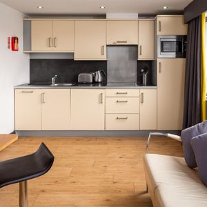 Leeds City West - Smart Studio, Burley, LS3 1JB - Photo 2
