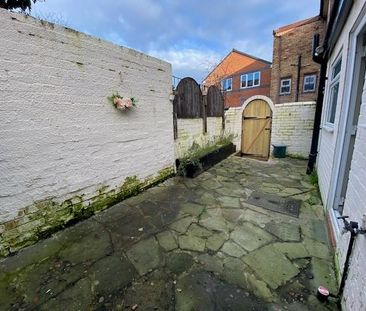 1 bedroom in a house share to rent - Photo 6