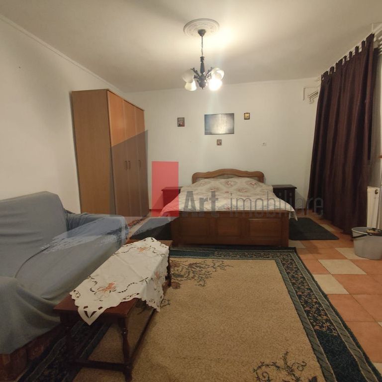 Garsoniera de inchiriat in zona Damaroaia - Photo 1