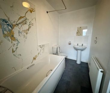 Albemarle Crescent, Scarborough - Photo 2