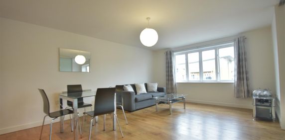 Jefferson House, Park Lodge Avenue, West Drayton, UB7 - Photo 2