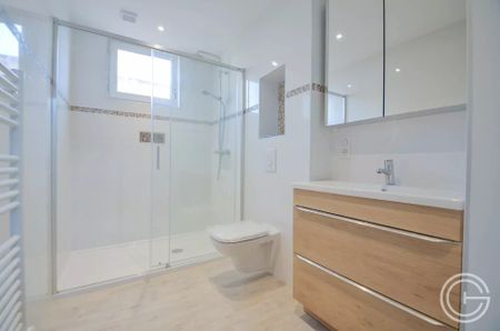 APPARTEMENT 2 PIECES VIDE AVEC CLIMATISATION - 43 ARBRE INFERIEUR - - Photo 2