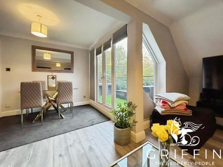 Woodstock Crescent, Laindon, Basildon, SS15 - Photo 4