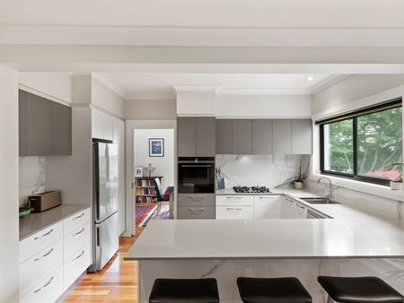 73A Jansz Crescent, Griffith ACT 2603 - House For Rent | Domain - Photo 5