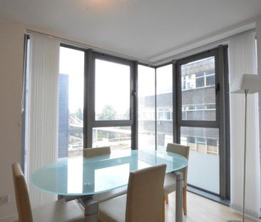 2 bedroom flat to rent - Photo 4
