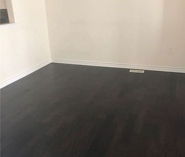 For Lease - 102 Benhurst Crescent, Brampton, Ontario - Photo 3