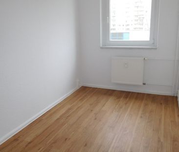 Sanierte 3-Zimmer-Wohnung mit Balkon in Halle-Südstadt! - Photo 1