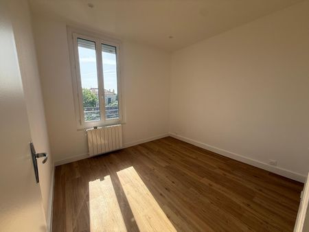 Location Appartement 2 pièces LES PAVILLONS SOUS BOIS 93320 - Photo 2