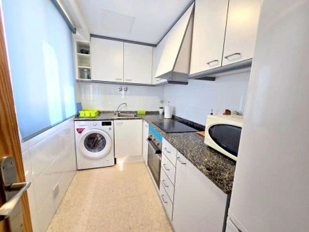 Apartamento de alquiler en Plaça de la Rosa Dels Vents, 51, Playa de Gandia - Photo 3