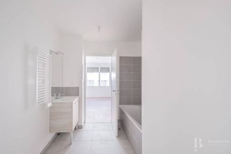 Rental Apartment Bordeaux Saint-Jean - Photo 5