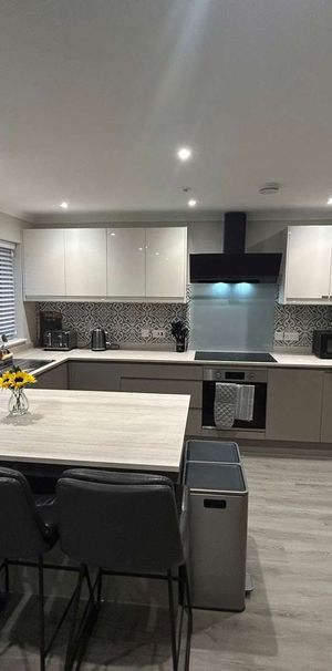 Glebewood Room 3 -Adam Peaty - Photo 2