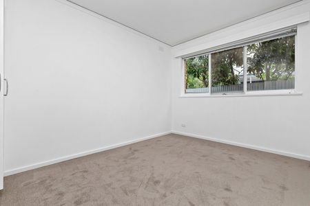 3/4 Clyde Street, Kew East VIC 3102 - Photo 3