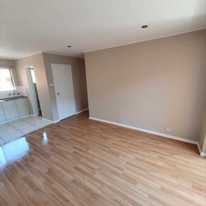 Convenient Location - Photo 2