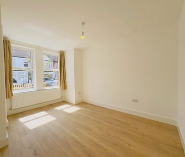 2 Bed Maisonette, Marian Road, SW16 - Photo 4