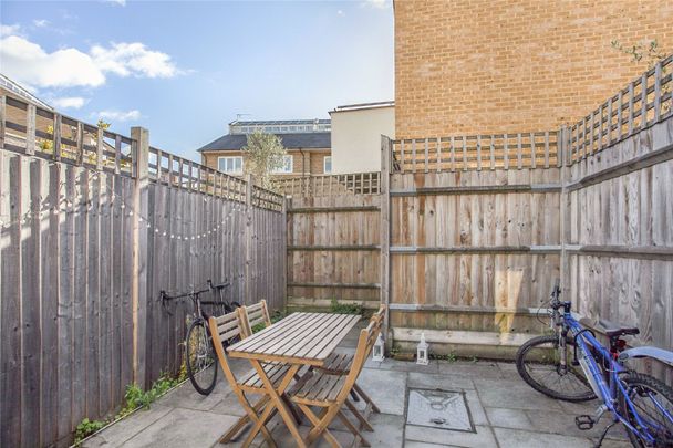 Douro Street, Bow, London, E3 2TS - Photo 1