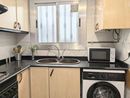 Carrer de Joaquín Costa, Burjassot, Valencian Community 46100 - Photo 2