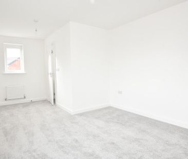 3 bedroom detached house to rent - Photo 3