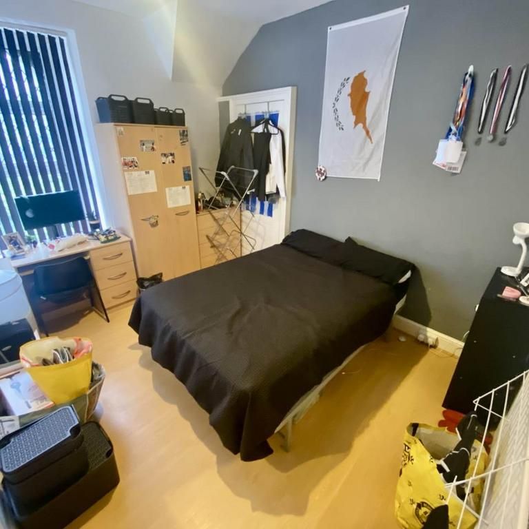 3 bedroom flat to rent - Photo 1