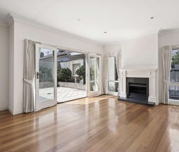 2/40 Belmore Road, Balwyn - Photo 3