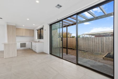 NEAR NEW CONTEMPORARY TOWNHOUSE (Enter via Catherine Ave) - Photo 5