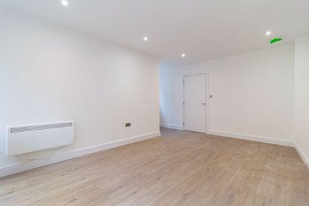 4 bedroom terraced house to rent - Photo 2