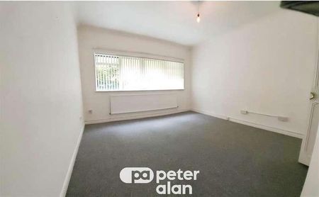 Long Oaks Court, Sketty, Swansea, SA2 - Photo 2