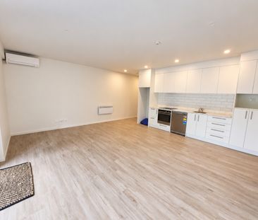 Immaculate and Convenient 2 bedroom Apartment - Photo 6