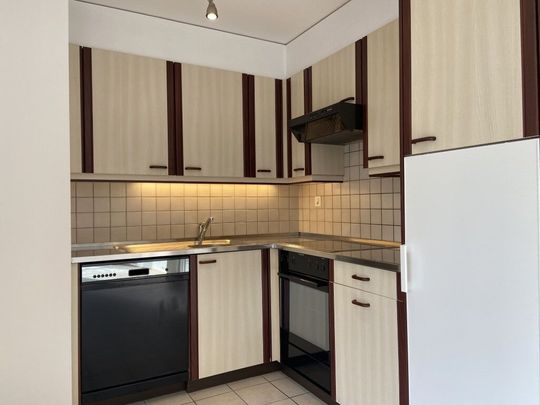 Appartement de 2.5 pièces avec balcon dans immeuble calme - Photo 1