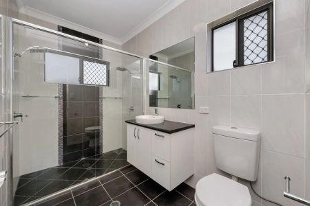 Northshore Home Opposite Parkland - Photo 4