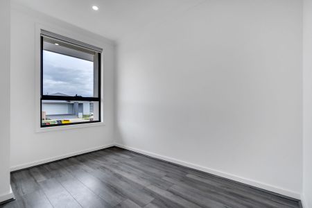 Family Home in Ooranya estate! - Photo 2