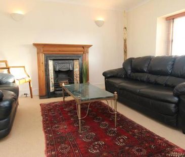 A furnished property in a great location offering easy access to ac... - Photo 3