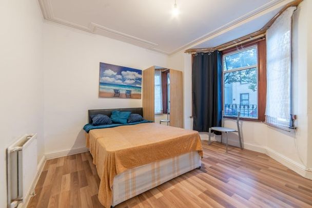 Room in a Shared House, Studley Rd, SW4 - Photo 1