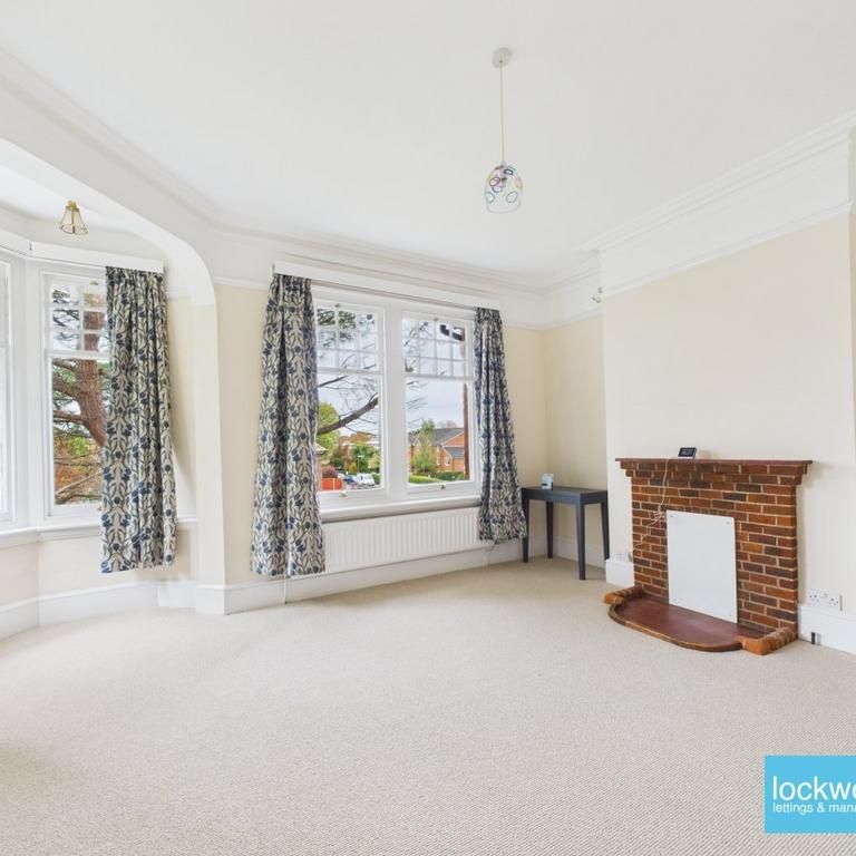 3 bedroom flat to rent - Photo 1