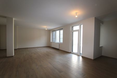 LUXE GELIJKVLOERS APPARTEMENT MET GROOT TERRAS - Photo 3