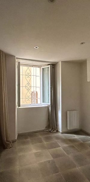 Studio à louer - Photo 1