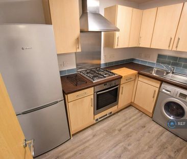 2 bedroom flat to rent - Photo 6