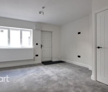 3 bedroom townhouse to rent - Photo 6