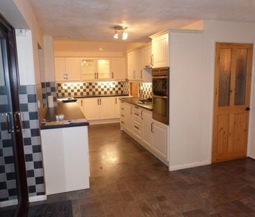 Sentinel Road, West Hunsbury - Photo 5