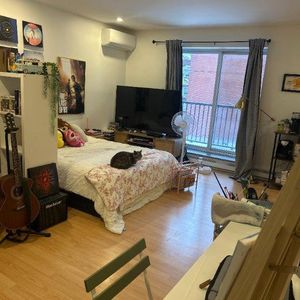 ✨ STUDIO - SEMI-MEUBLÉ / BALCON + RANGEMENT ✨ - Photo 2