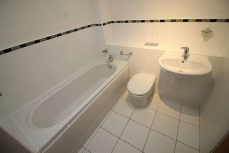 2 Bedroom Apartment - Photo 3