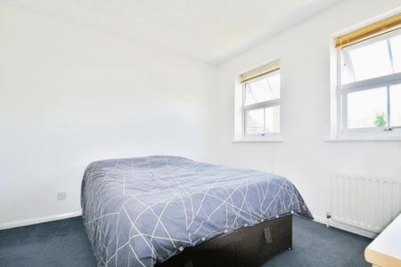 2 bedroom House To Let - Photo 5