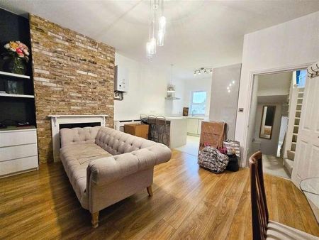 Chestnut Road, Raynes, SW20 - Photo 3